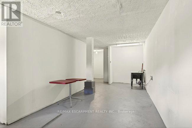 196 1/2 Kenilworth Avenue N, Hamilton, ON