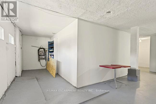 196 1/2 Kenilworth Avenue N, Hamilton, ON