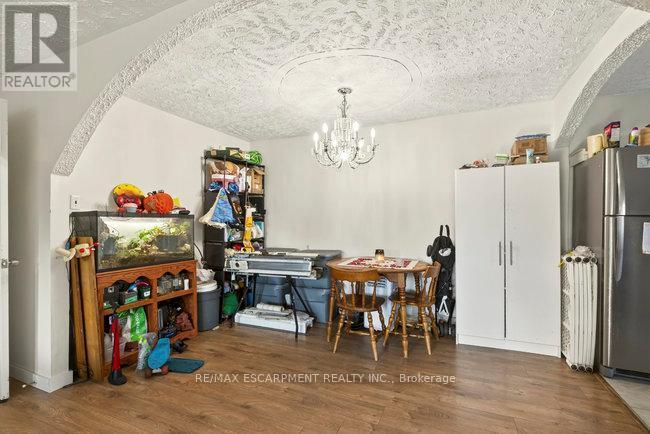 196 1/2 Kenilworth Avenue N, Hamilton, ON