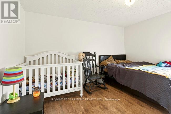 196 1/2 Kenilworth Avenue N, Hamilton, ON