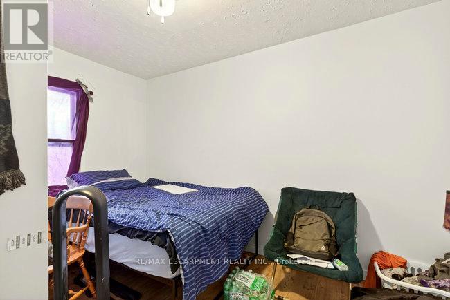 196 1/2 Kenilworth Avenue N, Hamilton, ON