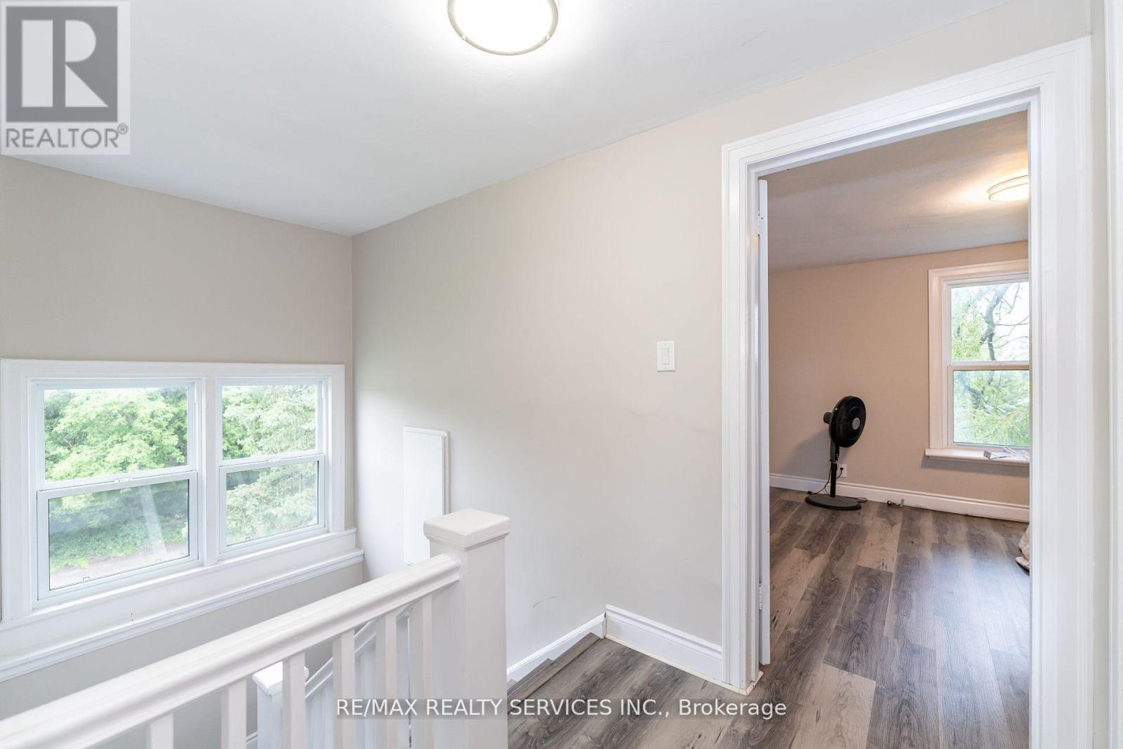 2178 Highway 6, Hamilton, ON - Indoor Photo Showing Other Room