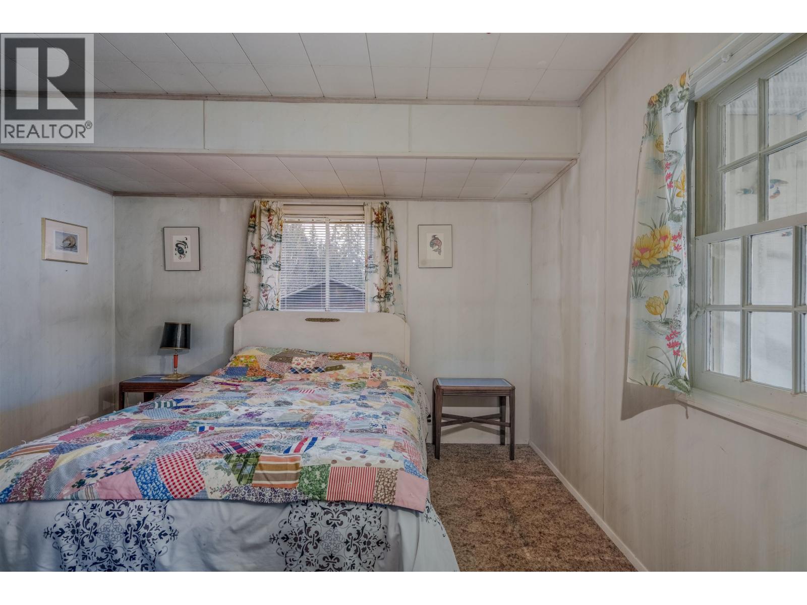 7547 Edall Bay Road, Sheridan Lake, BC - Indoor Photo Showing Bedroom