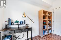 office/2nd bedroom * Big enough for a queen bed! -