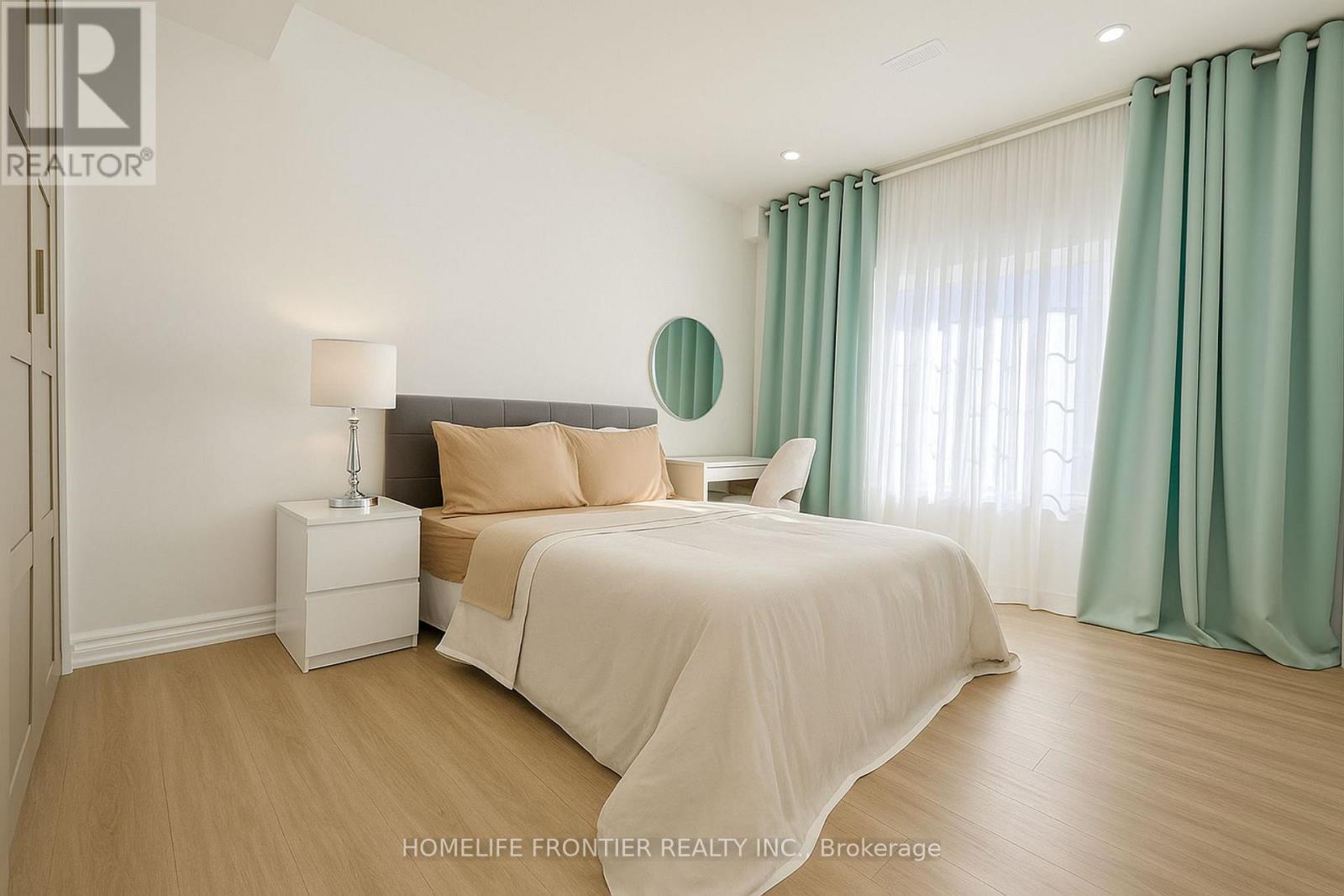 #2 - 43 Kenneth Ross Bend, East Gwillimbury, ON