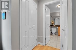 701 - 570 Laurier Avenue W, Ottawa, ON - Indoor