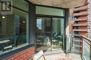 701 - 570 Laurier Avenue W, Ottawa, ON - Outdoor With Balcony