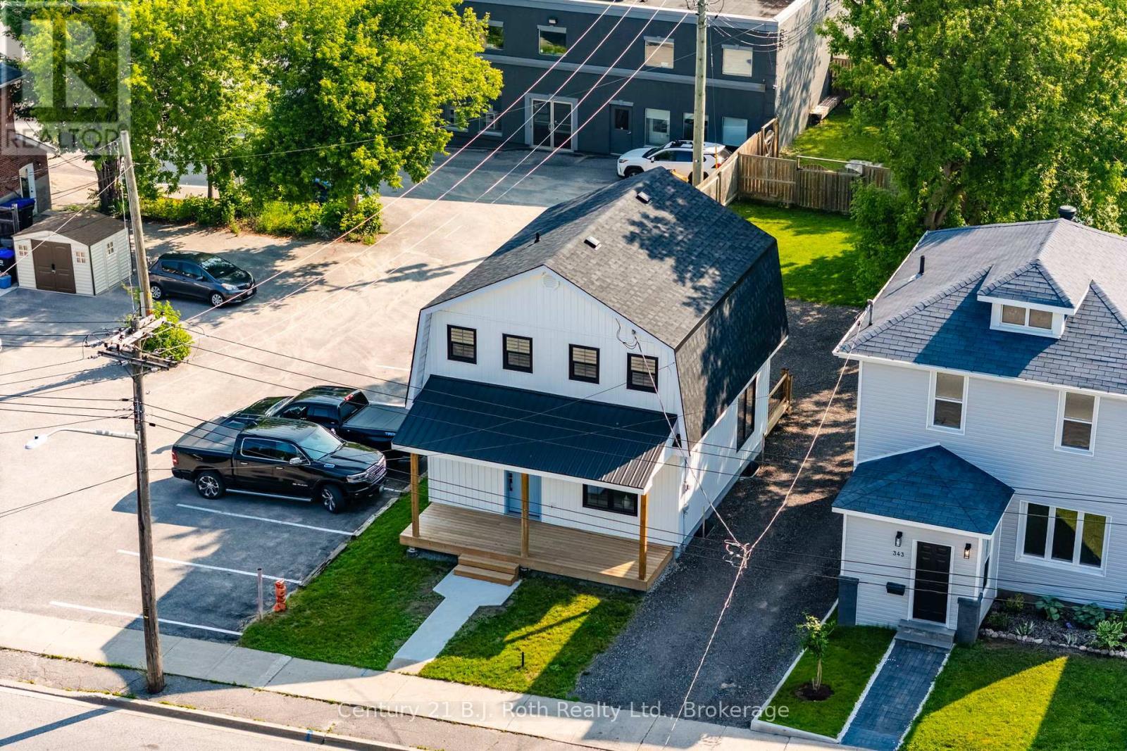 Exposure to public parking - 339 First Street, Midland, ON