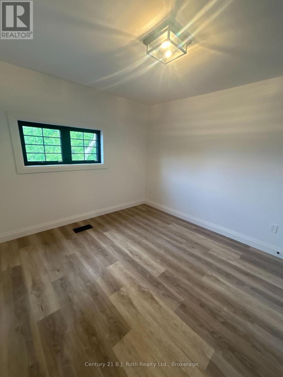 room 2 upstairs - 339 First Street, Midland, ON