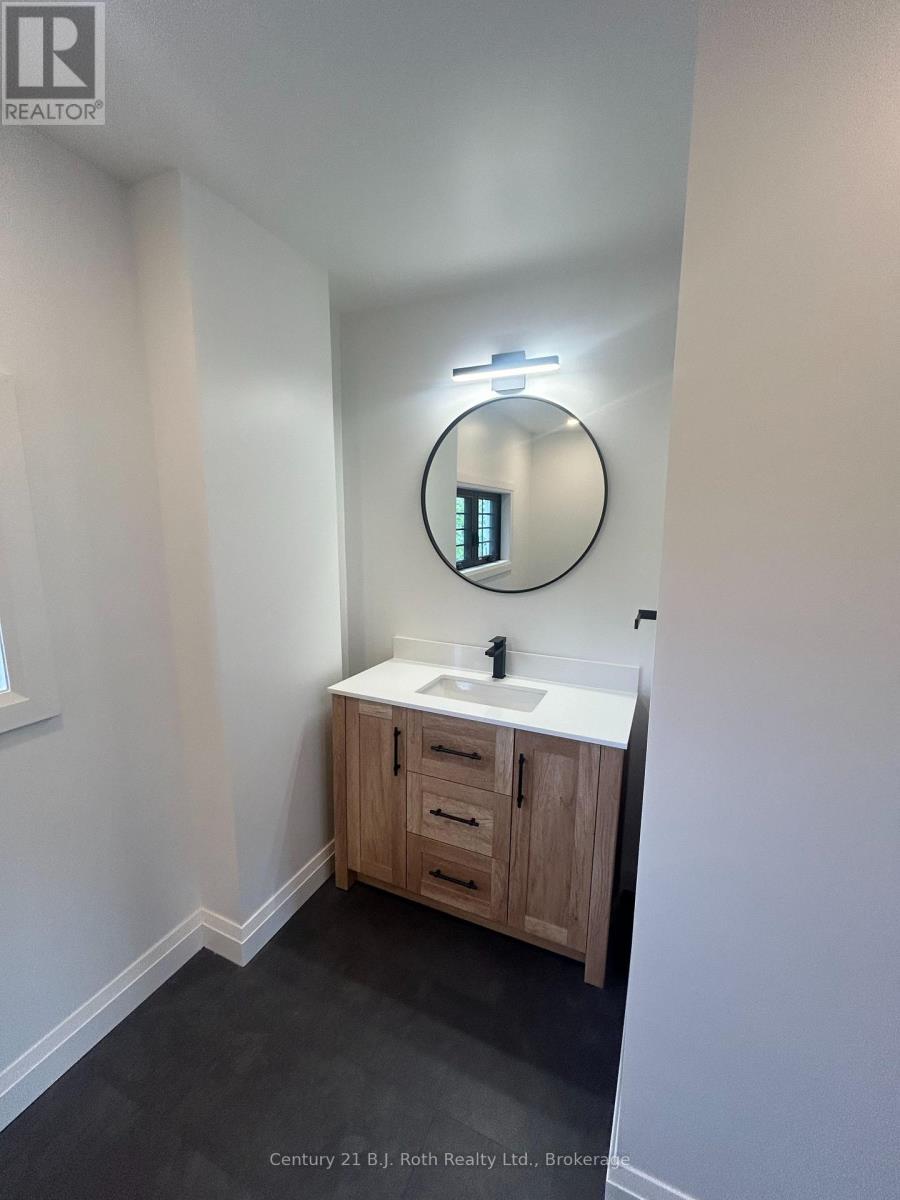 second floor bathroom - 339 First Street, Midland, ON