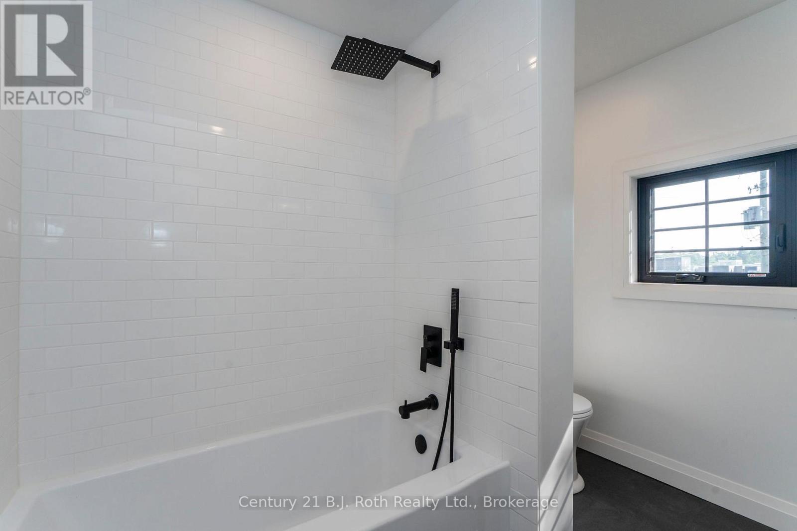 second floor bathroom - 339 First Street, Midland, ON