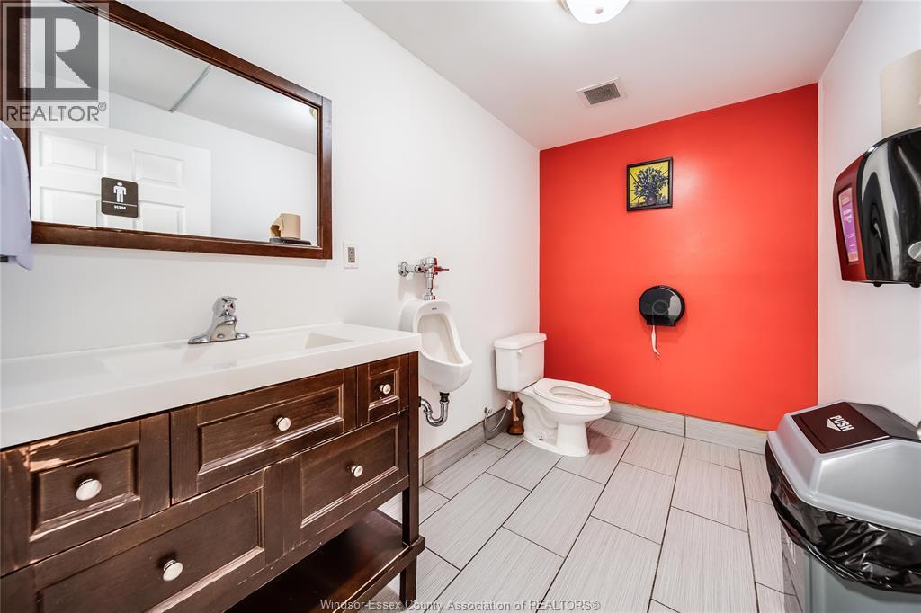 325 Ouellette Avenue, Windsor, ON