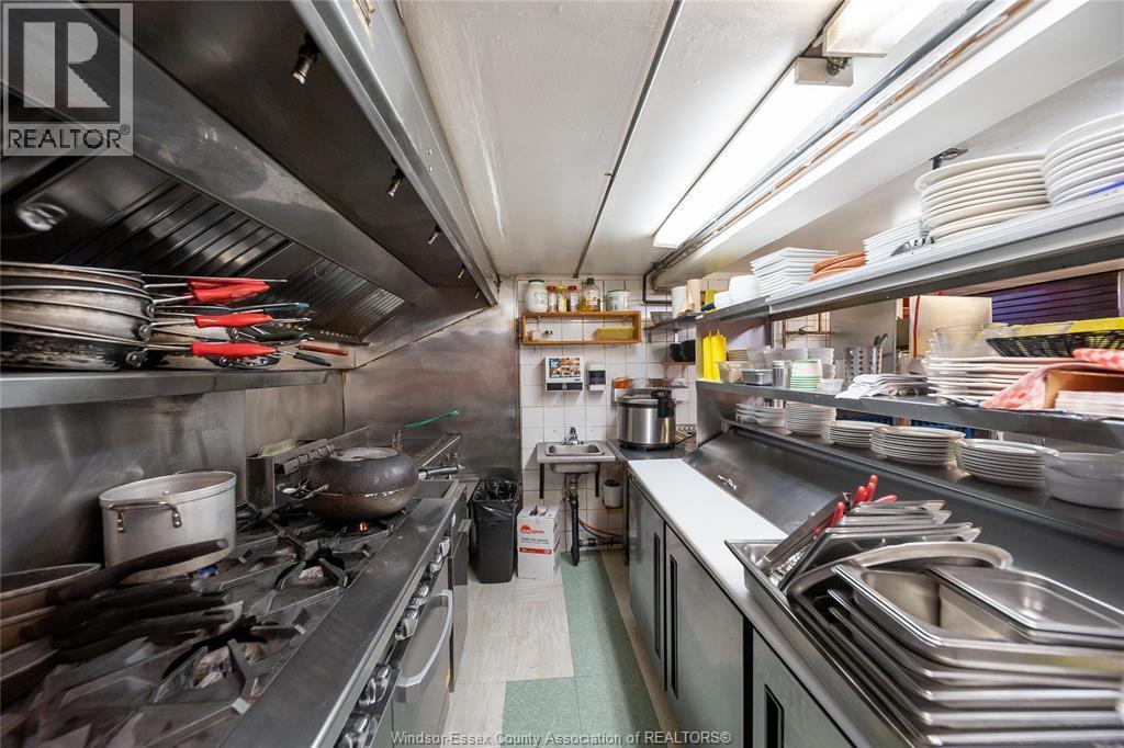 325 Ouellette Avenue, Windsor, ON