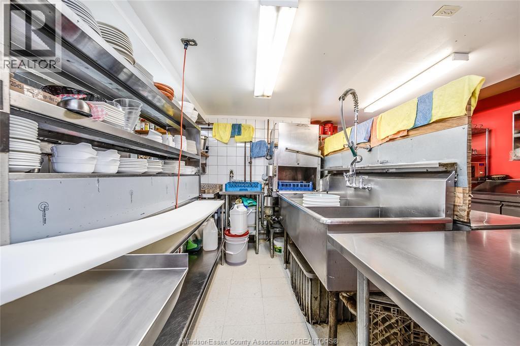 325 Ouellette Avenue, Windsor, ON