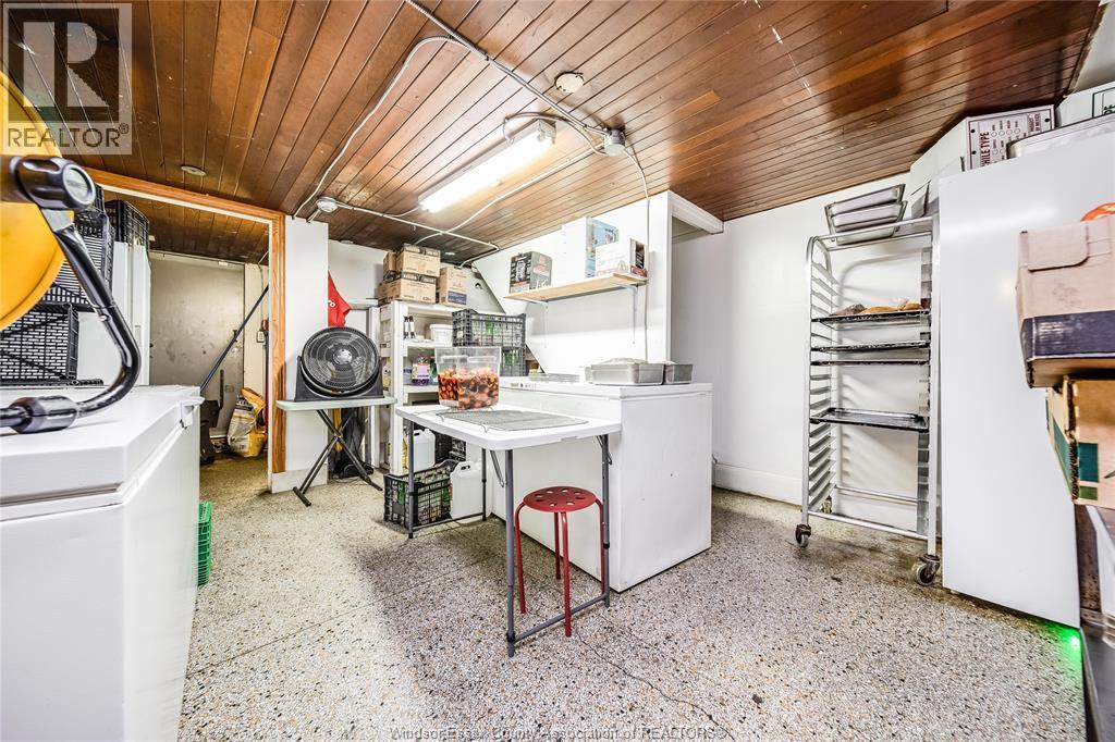 325 Ouellette Avenue, Windsor, ON