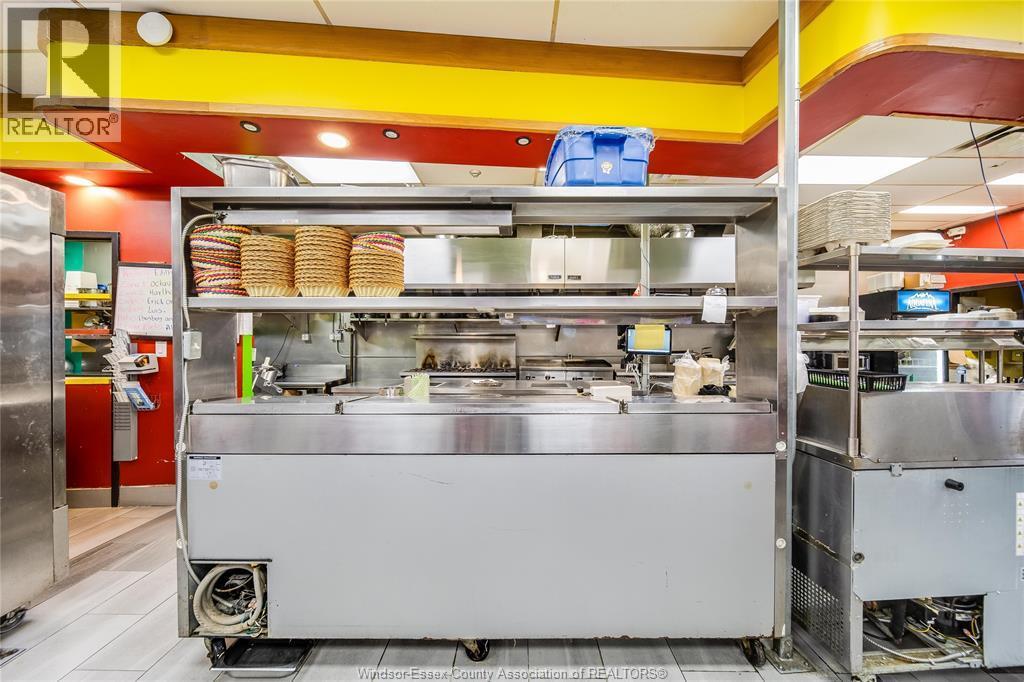 16 Talbot Street East, Leamington, ON