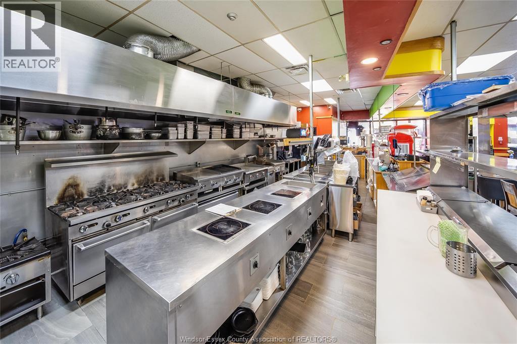 16 Talbot Street East, Leamington, ON