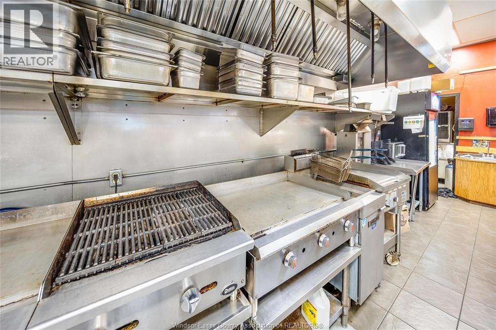 16 Talbot Street East, Leamington, ON