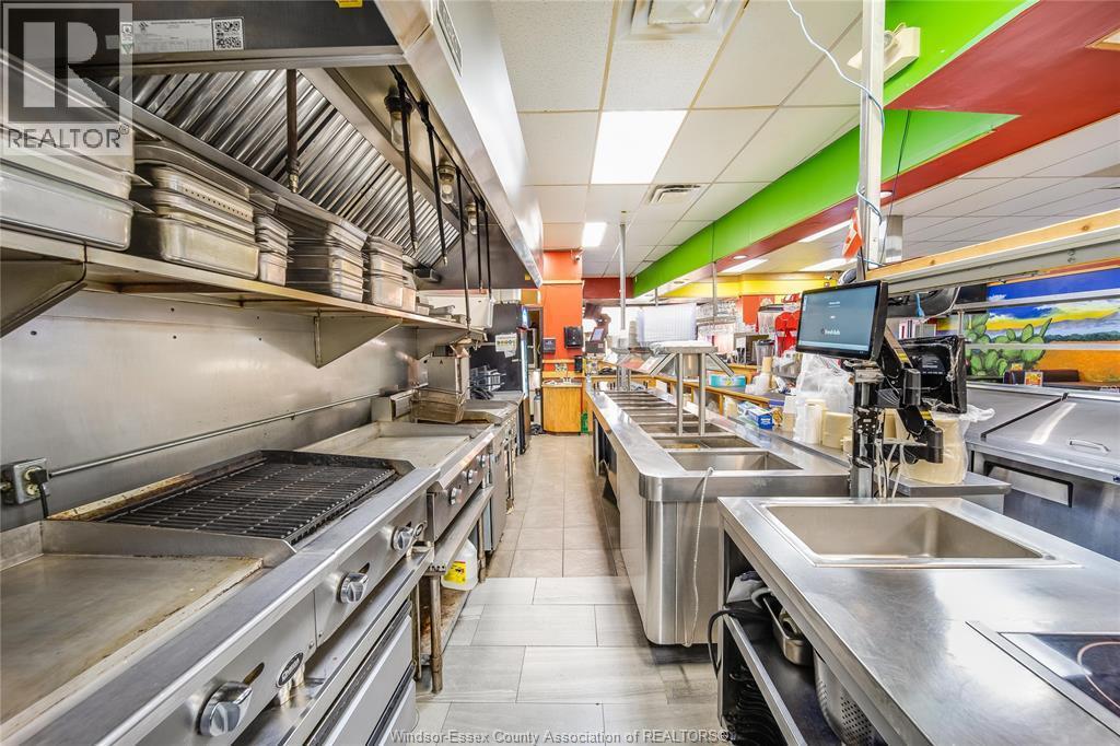 16 Talbot Street East, Leamington, ON