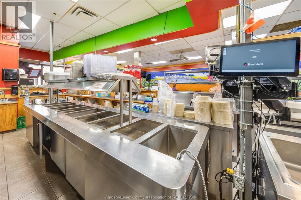 16 Talbot Street East, Leamington, ON