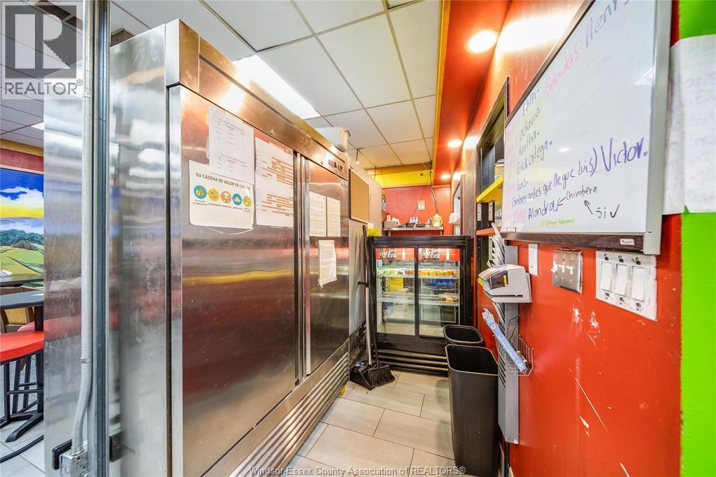 16 Talbot Street East, Leamington, ON