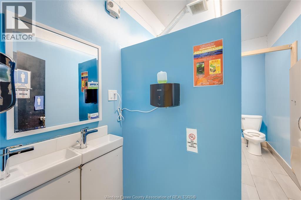 16 Talbot Street East, Leamington, ON