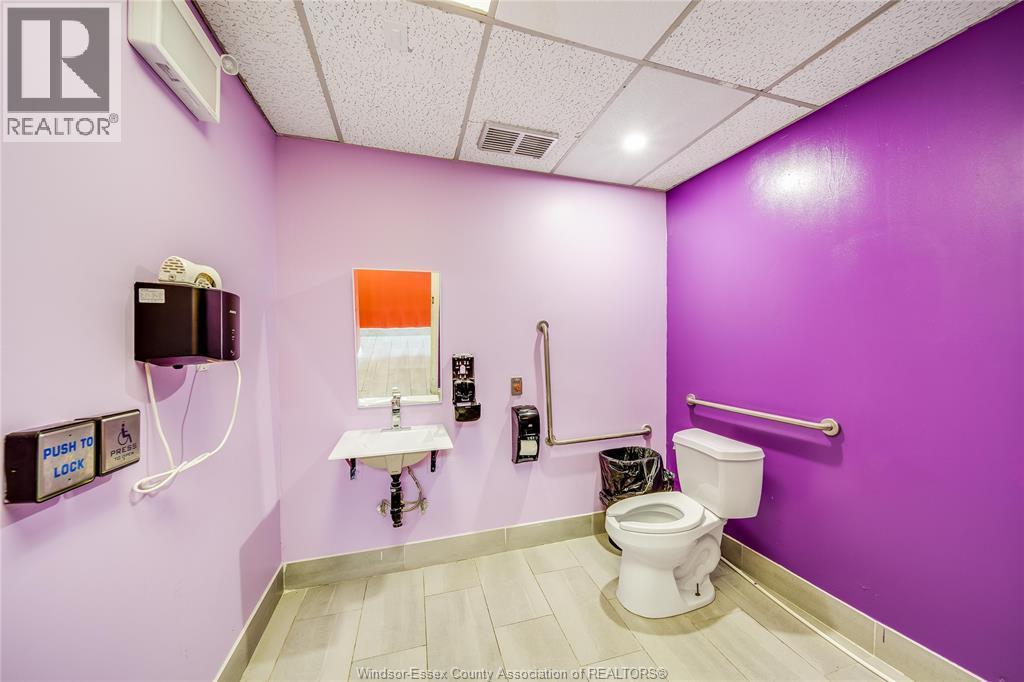 16 Talbot Street East, Leamington, ON