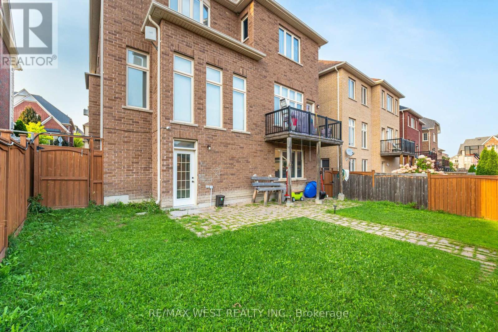 Bsmt - 92 Glengordon Crescent, Markham, ON