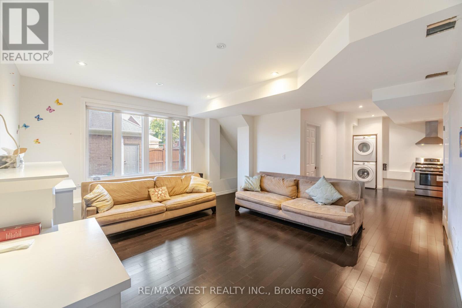 Bsmt - 92 Glengordon Crescent, Markham, ON