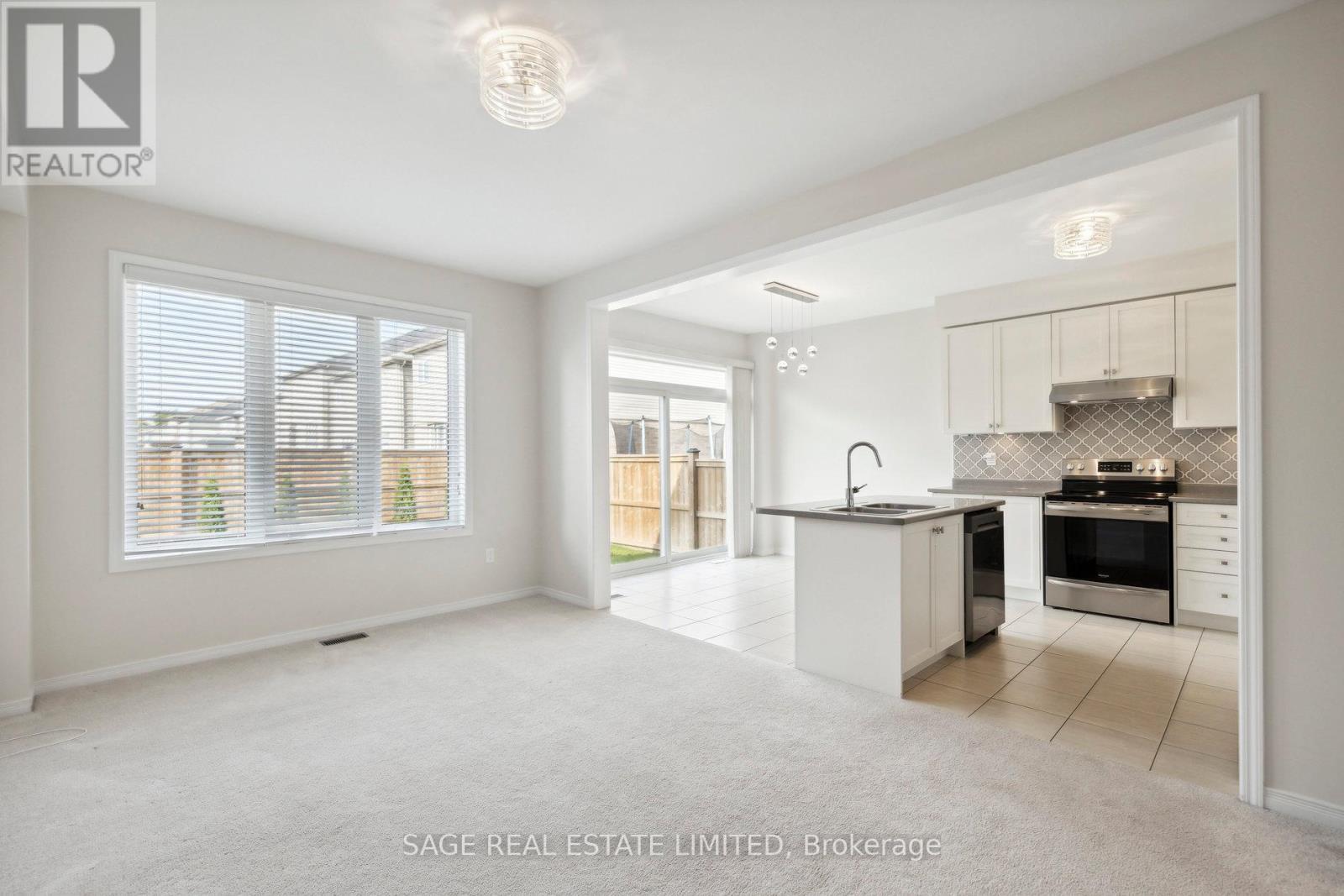 5 Legacy Lane, Thorold, ON - Indoor Photo Showing Kitchen