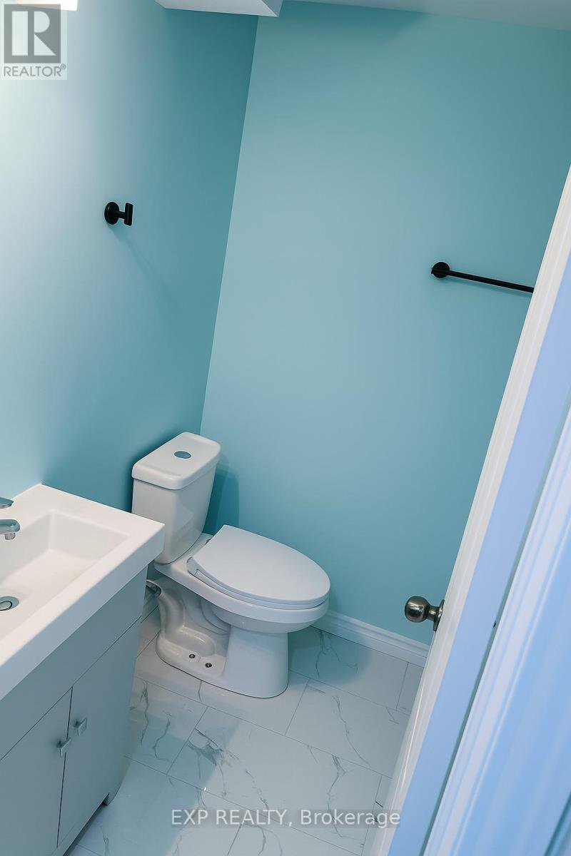 Lower - 960 Bianca Court, Kitchener, ON - Indoor Photo Showing Bathroom