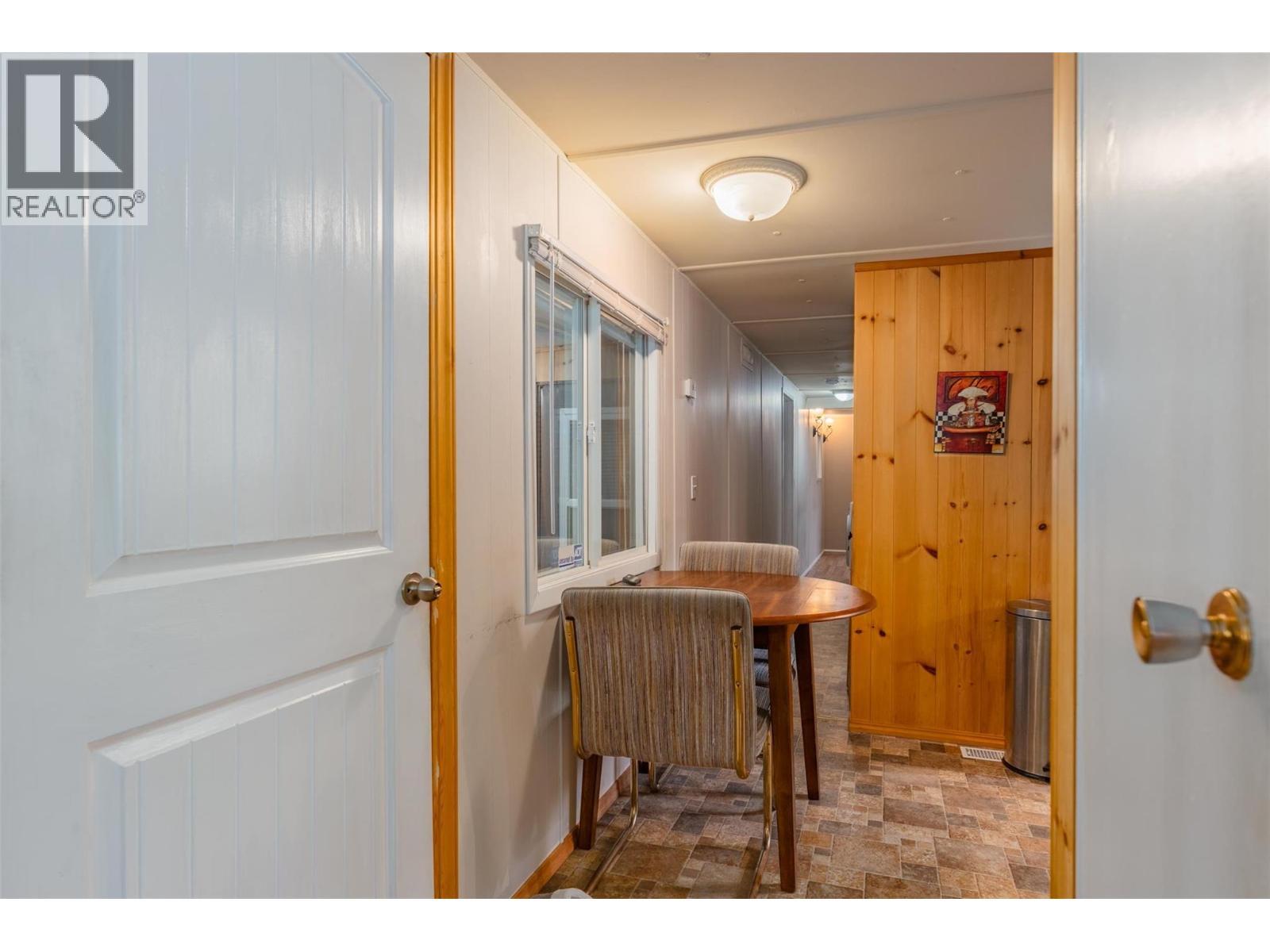 320 3Rd Avenue, Castlegar, BC