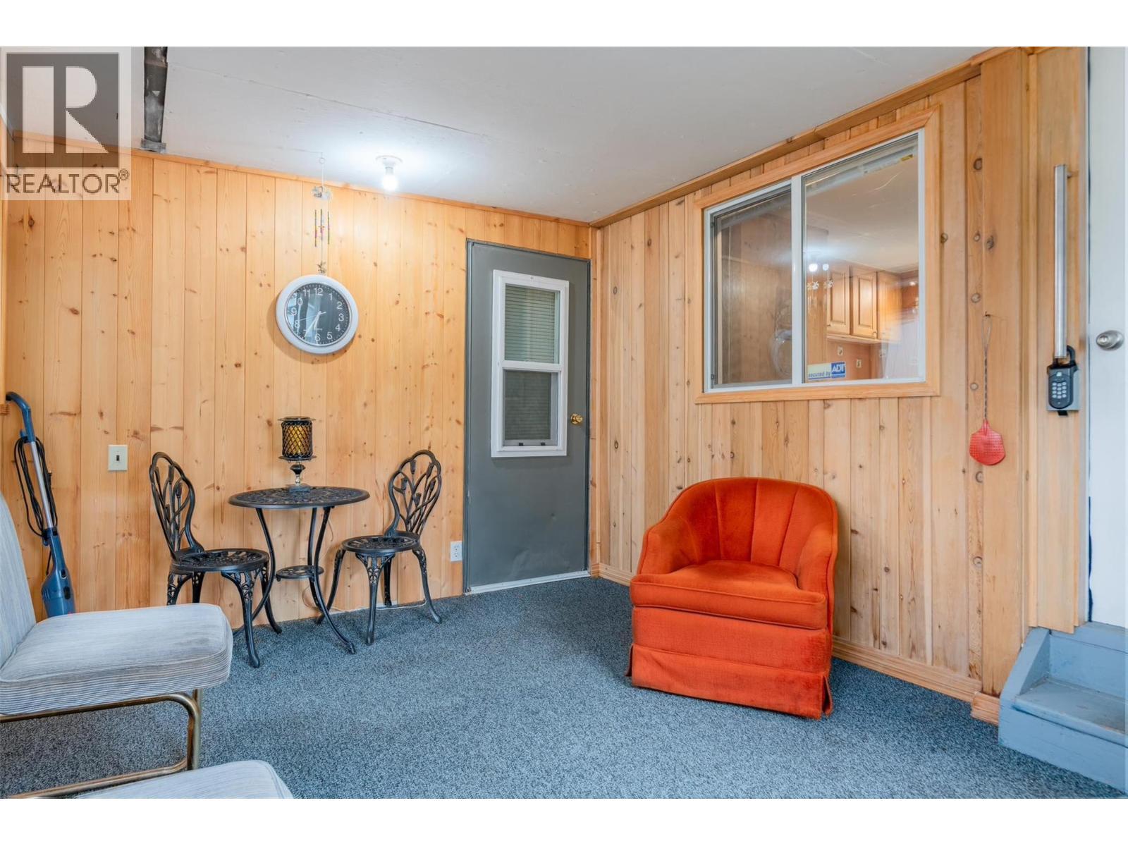 320 3Rd Avenue, Castlegar, BC