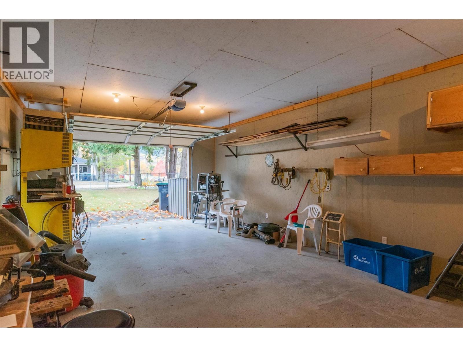 320 3Rd Avenue, Castlegar, BC