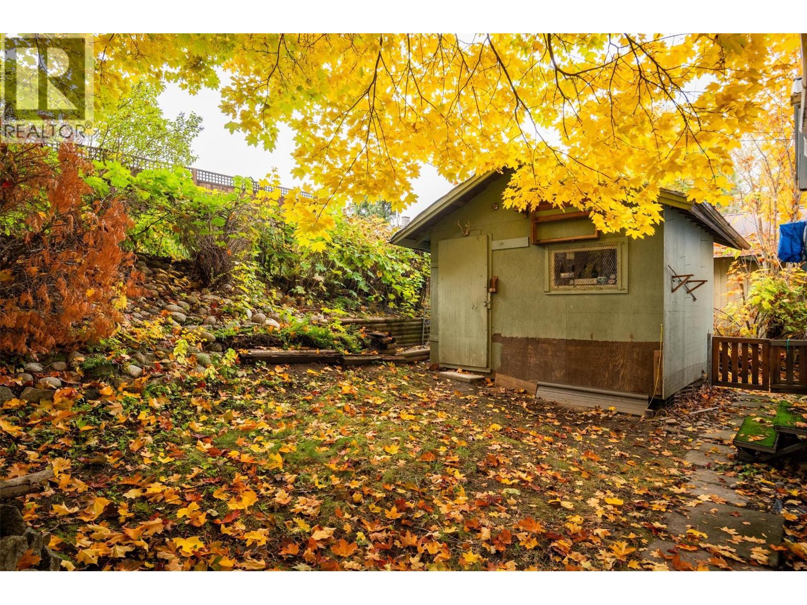 320 3Rd Avenue, Castlegar, BC