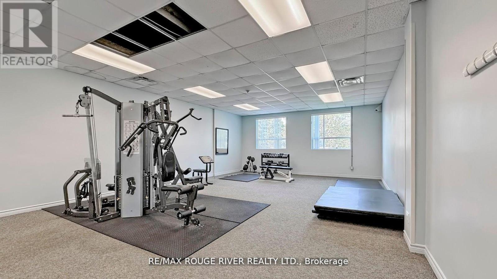 507 - 1655 Pickering Parkway, Pickering, ON - Indoor Photo Showing Gym Room