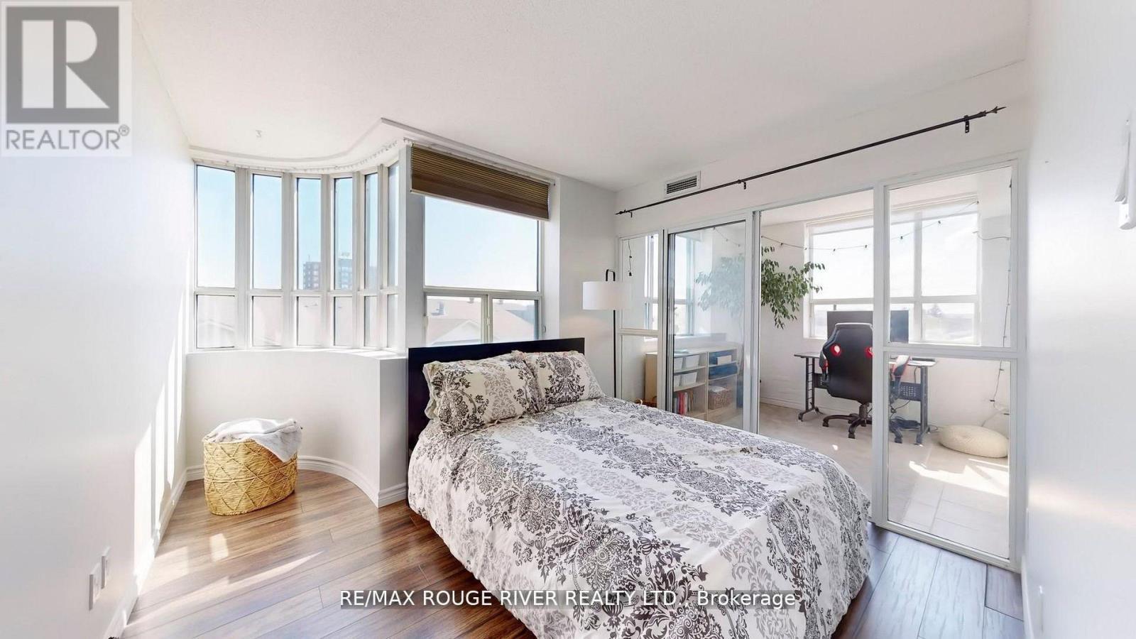 507 - 1655 Pickering Parkway, Pickering, ON - Indoor Photo Showing Bedroom