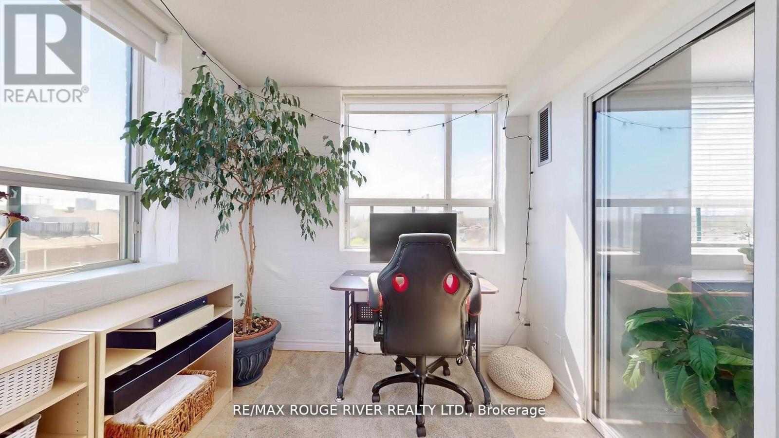 507 - 1655 Pickering Parkway, Pickering, ON - Indoor