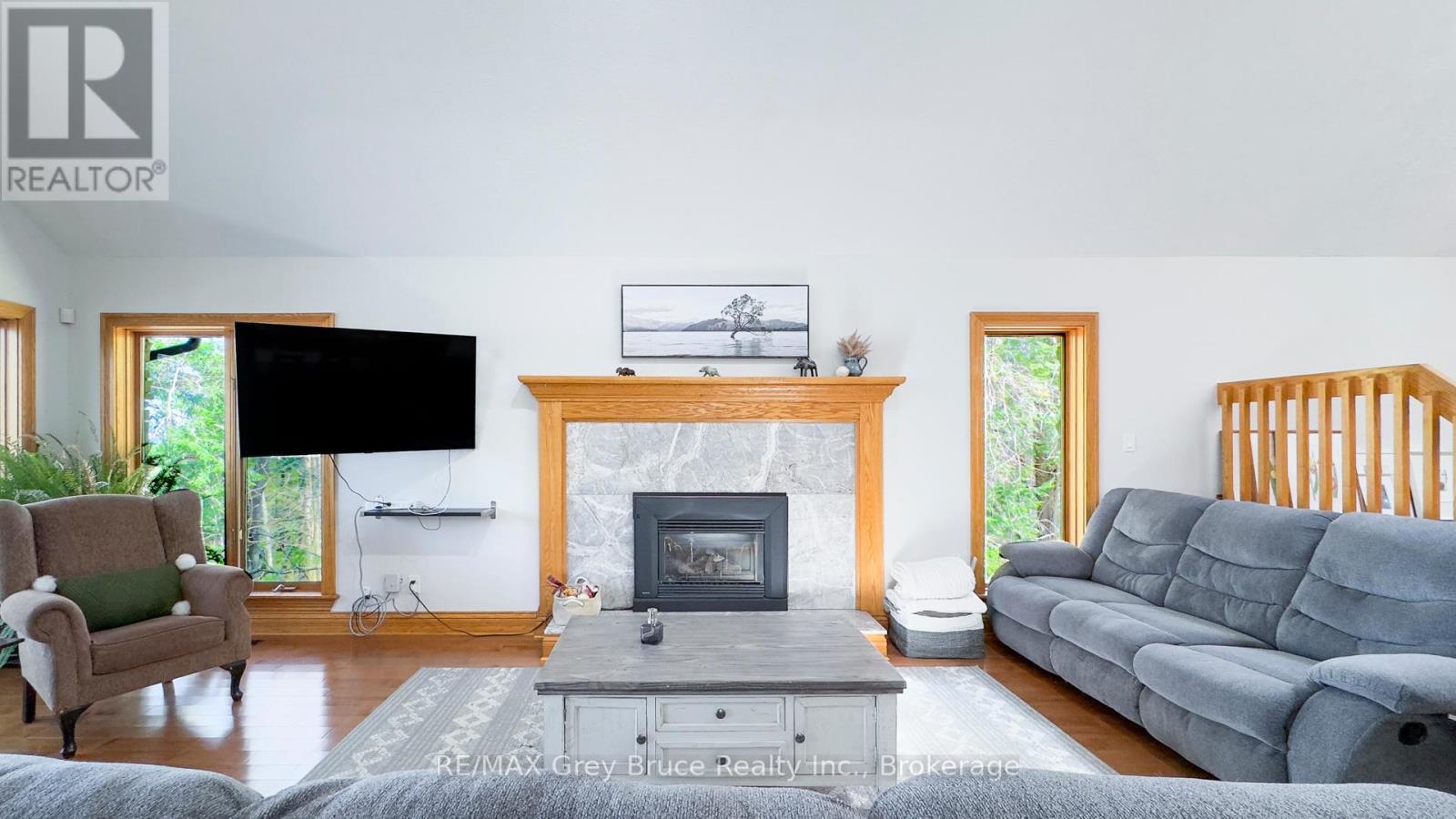 128 Thornridge Road, Meaford, ON - Indoor Photo Showing Living Room With Fireplace