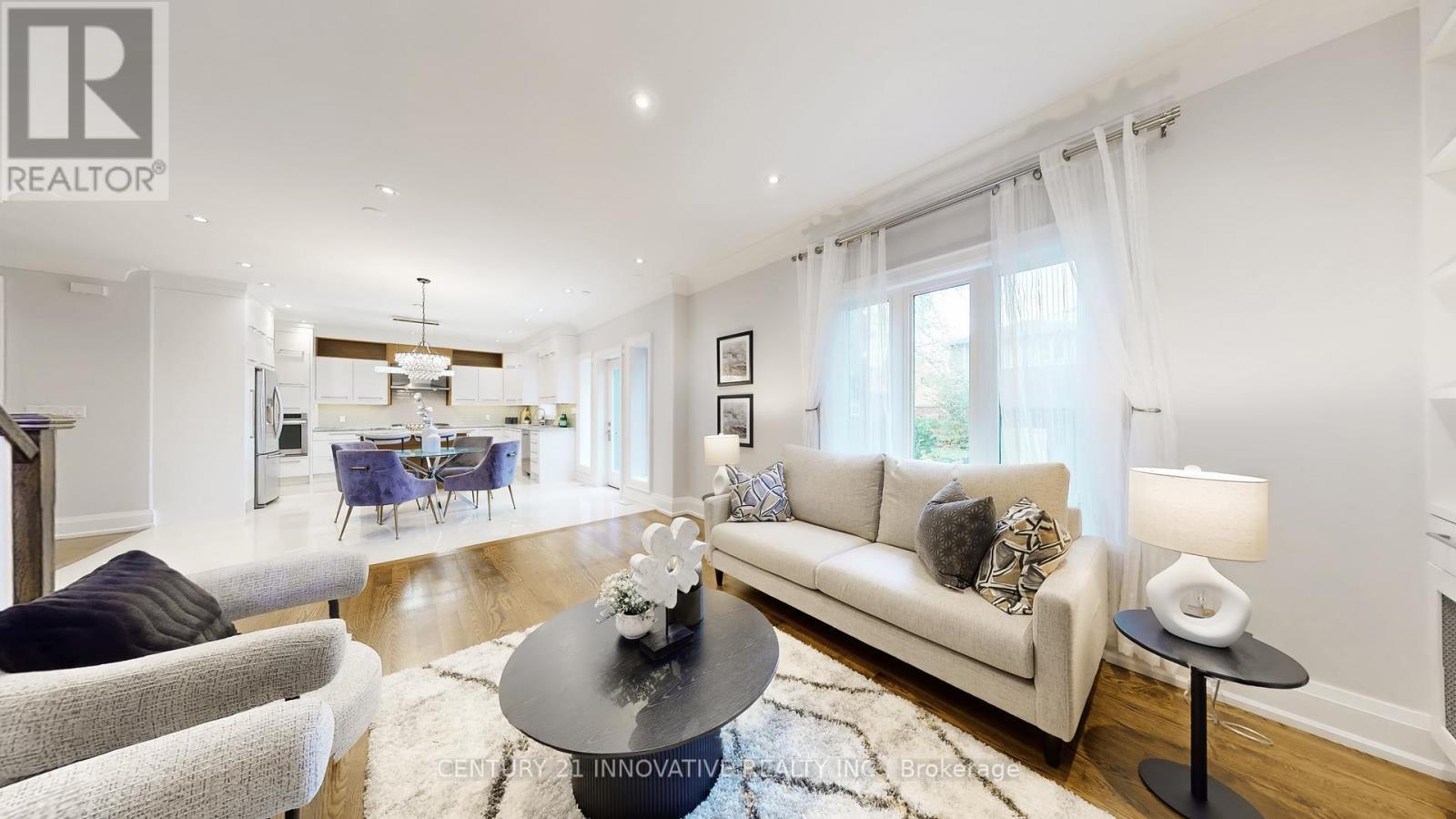 1 Dustan Crescent, Toronto, ON - Indoor Photo Showing Living Room
