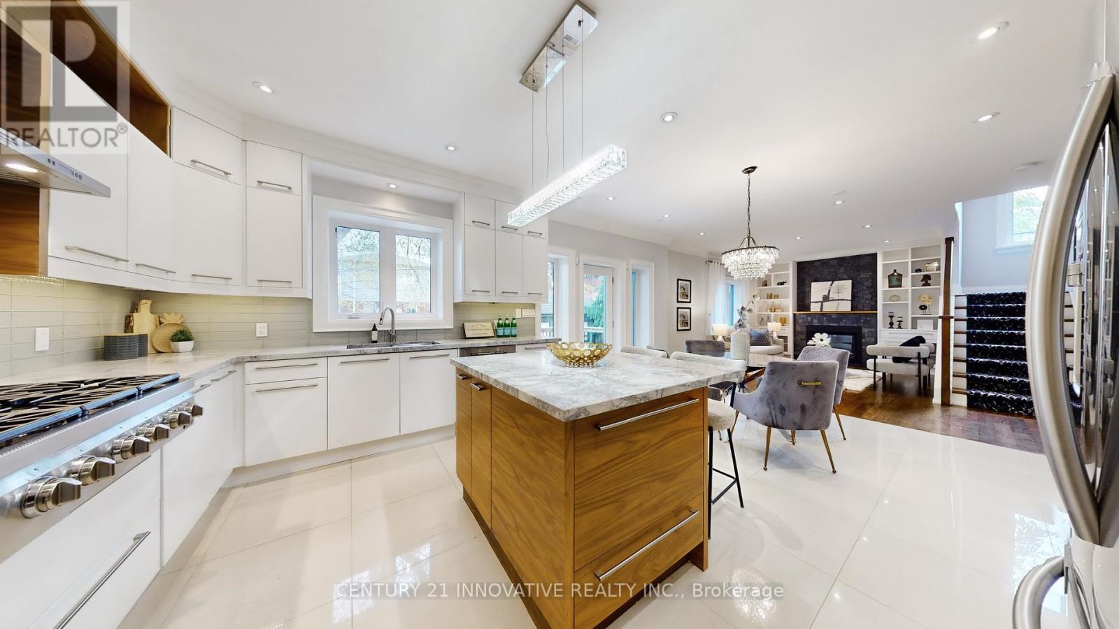 1 Dustan Crescent, Toronto, ON - Indoor Photo Showing Kitchen With Upgraded Kitchen