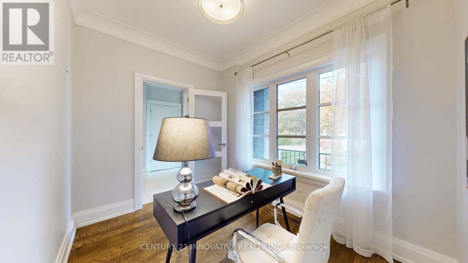 1 Dustan Crescent, Toronto, ON - Indoor