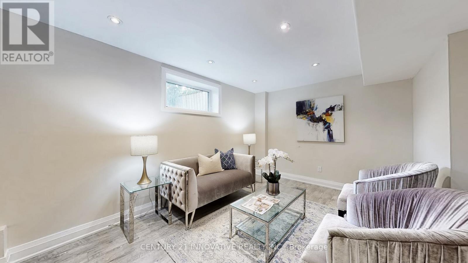 1 Dustan Crescent, Toronto, ON - Indoor Photo Showing Other Room