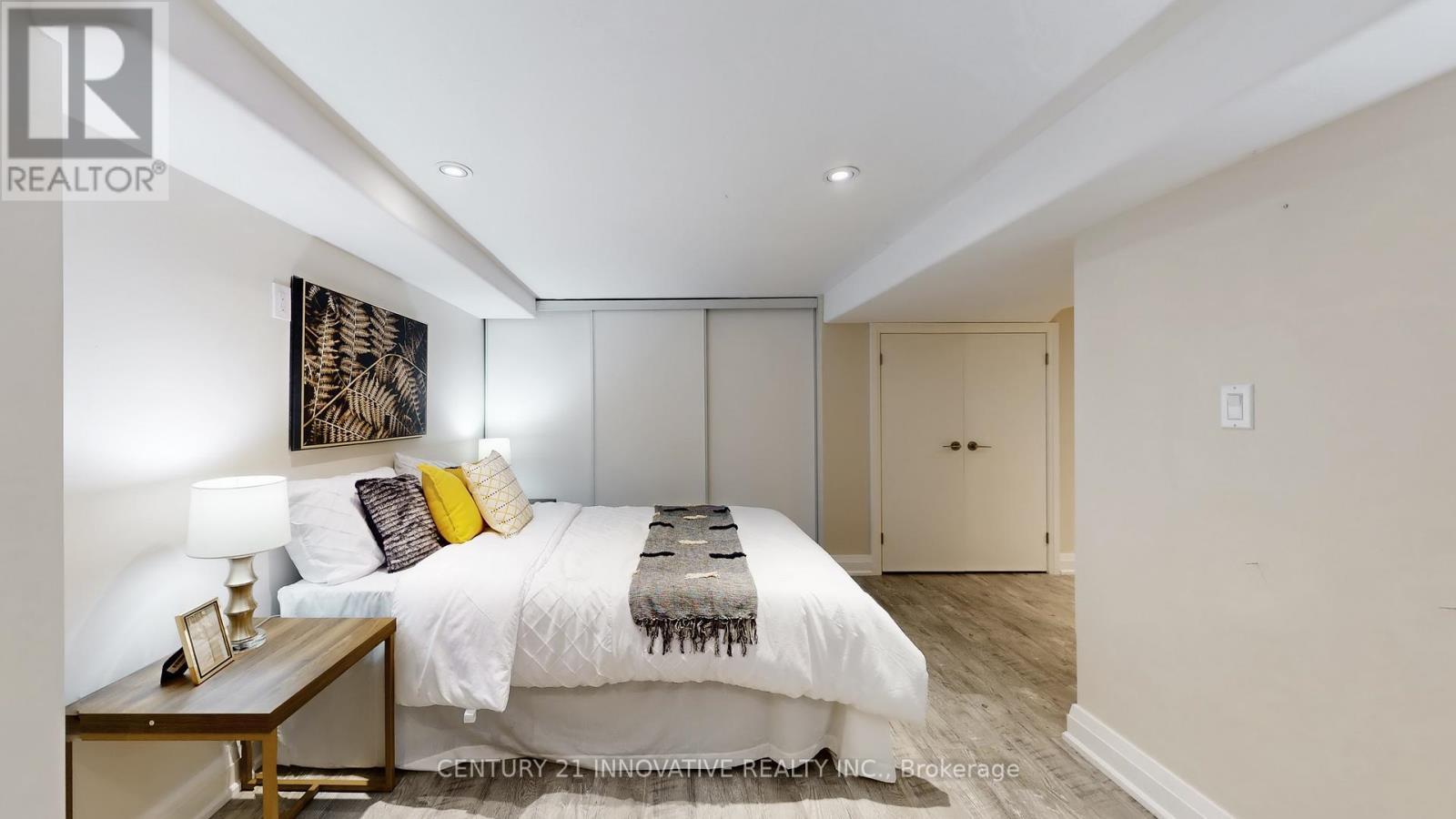 1 Dustan Crescent, Toronto, ON - Indoor Photo Showing Bedroom