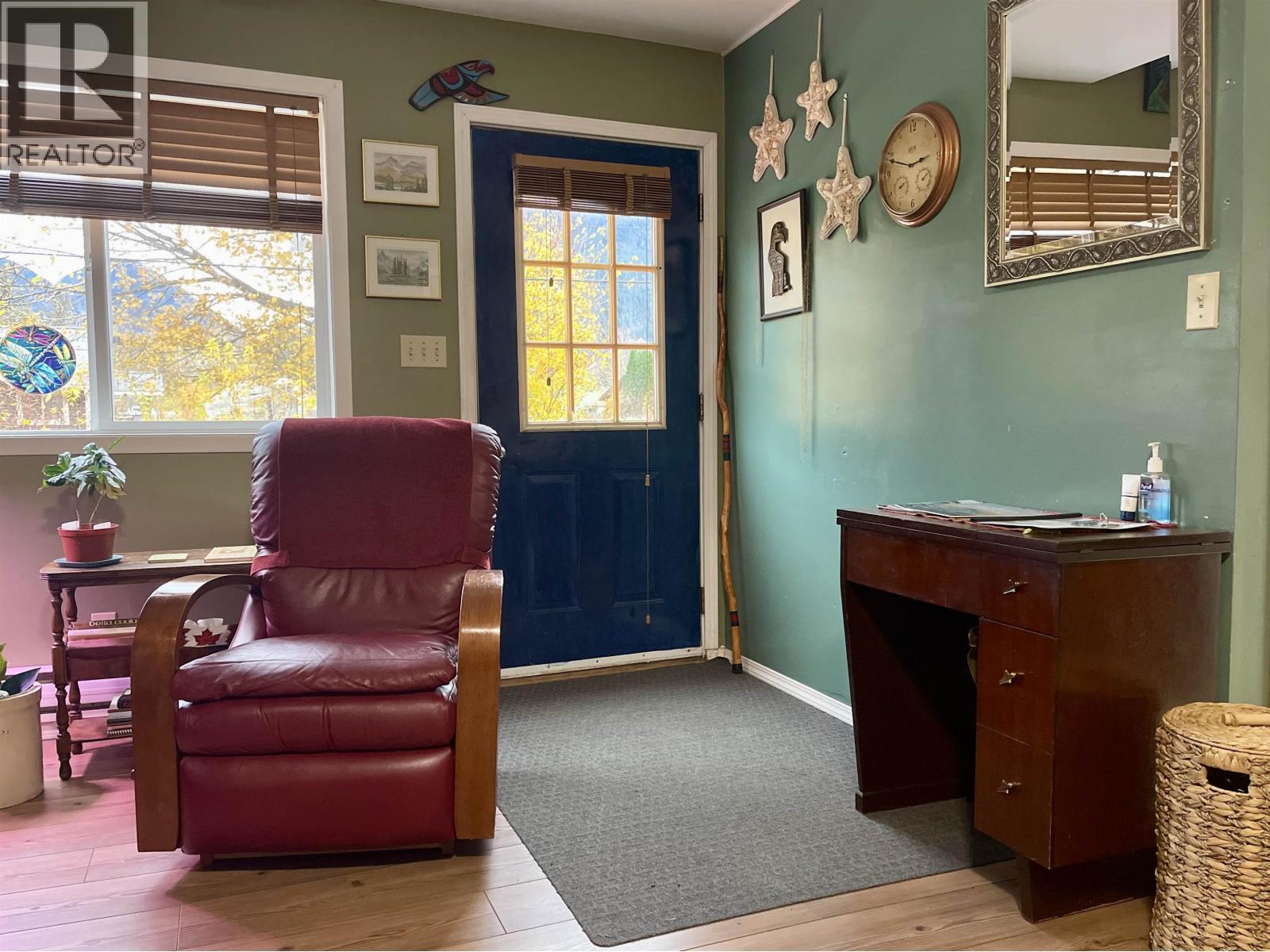 259 20 Mackenzie Highway, Hagensborg, BC - Indoor