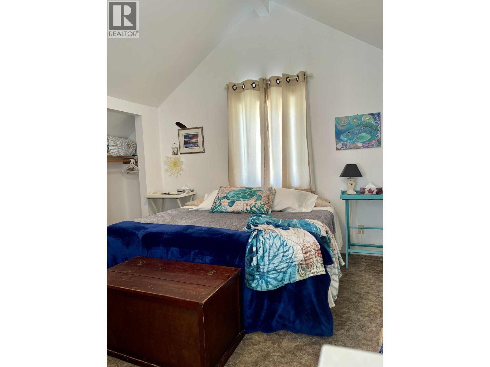 259 20 Mackenzie Highway, Hagensborg, BC - Indoor Photo Showing Bedroom