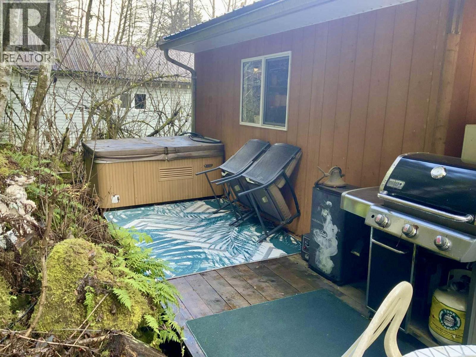 259 20 Mackenzie Highway, Hagensborg, BC - Outdoor