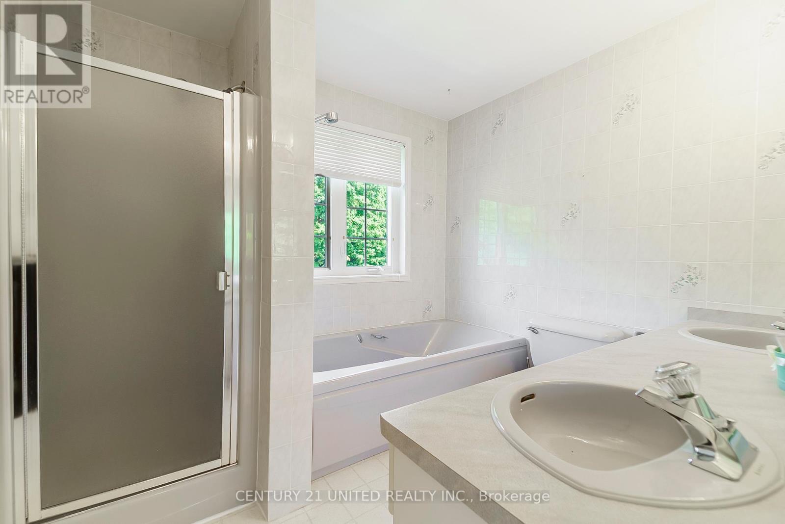 1656 Champlain Drive, Peterborough (Northcrest Ward 5), ON - Indoor Photo Showing Bathroom