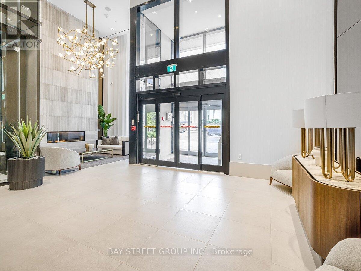 1909 - 2020 Bathurst Street, Toronto, ON - Indoor Photo Showing Other Room