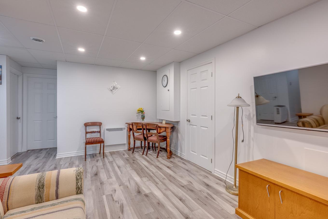 Salle familiale - 400 Rue Du Clos-Des-Réas, Prévost, QC - Indoor